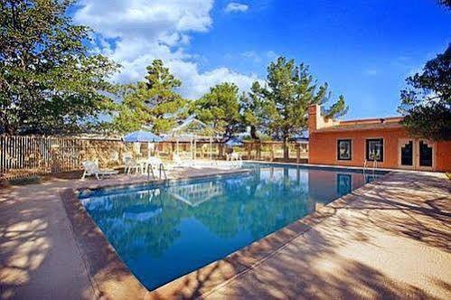 Whitten Inn ואן הורן מראה חיצוני תמונה